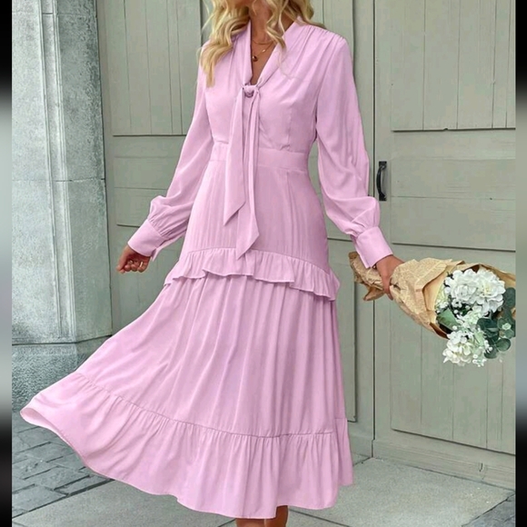 Elegant Flowy Spring/Summer Lady Dress, Casual & Graceful For Outings - Picture 4 of 4